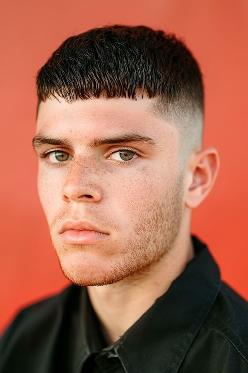 Corte de corte de Edgar com um corte alto de desbotamento para homens.