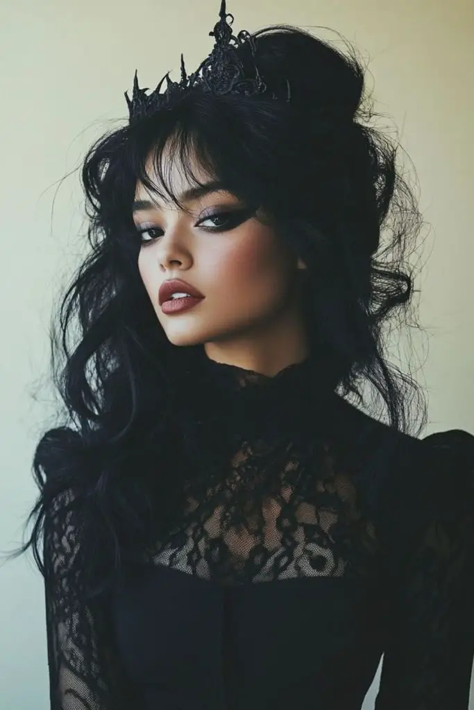 Rainha de xadrez com cabelo preto esculpido