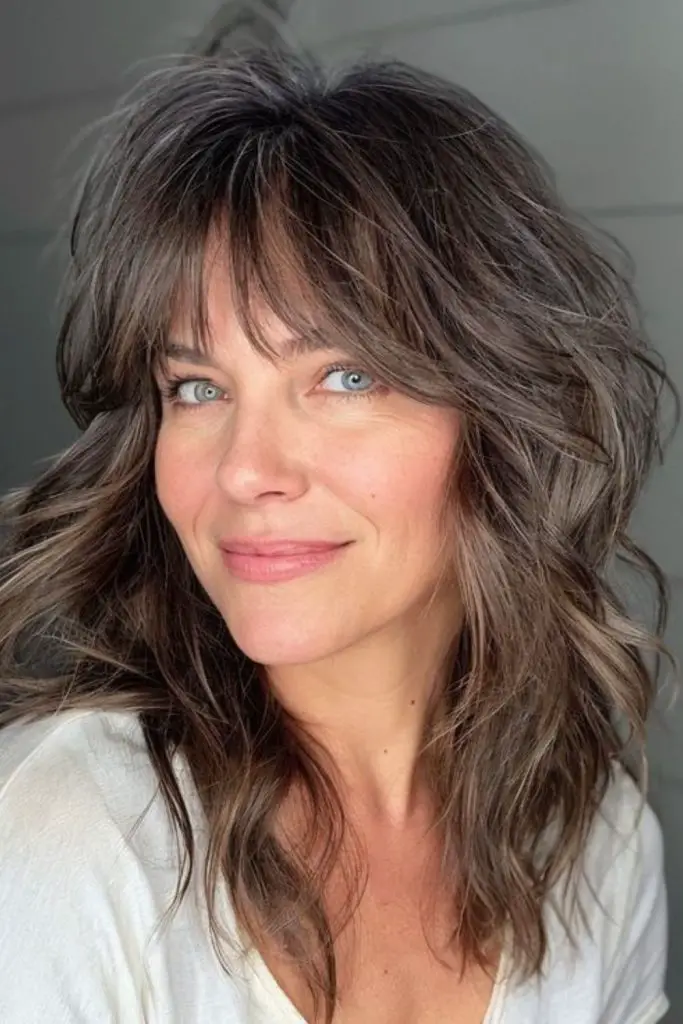 Shag enevoado com coroa flutuante