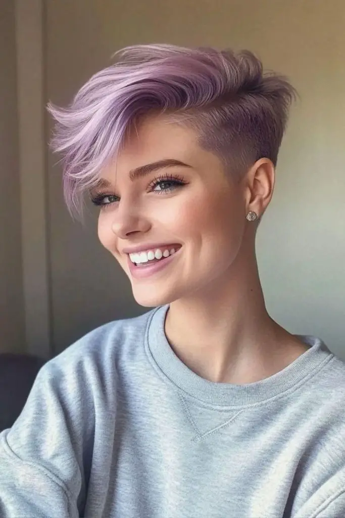Cabelo curto inspirado em lavanda desbotado