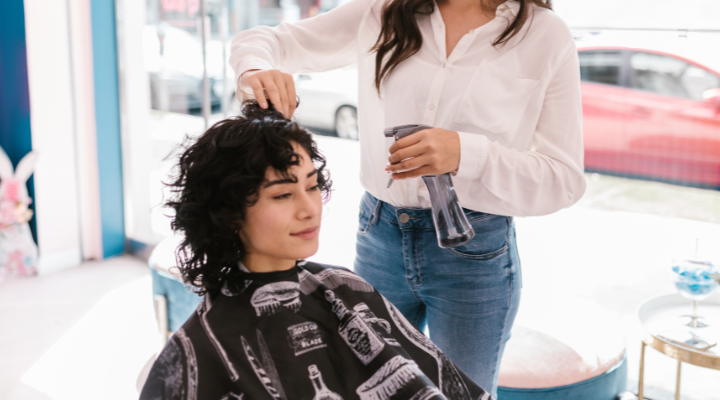 cortes de cabelo bagunçados Pixie