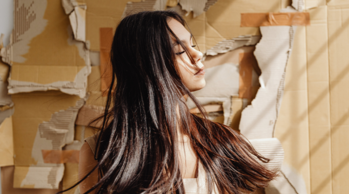 Cor de cabelo morena de primavera